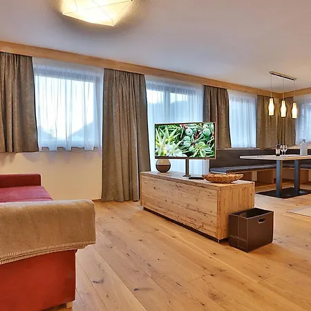 Arvenhof سيرفاوس